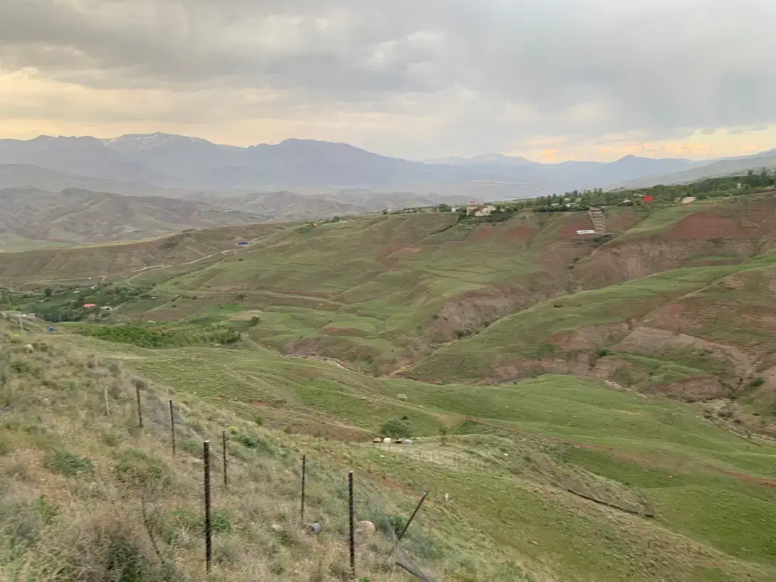 فروش زمین ۴۰۰ متری ویودریاچه روستای زیدشت طالقان