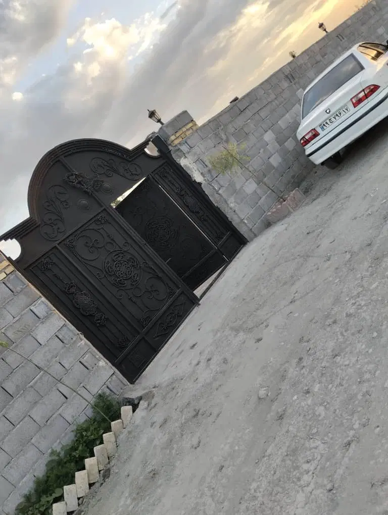 زمین ویلا چهار دیواری با آب و برق