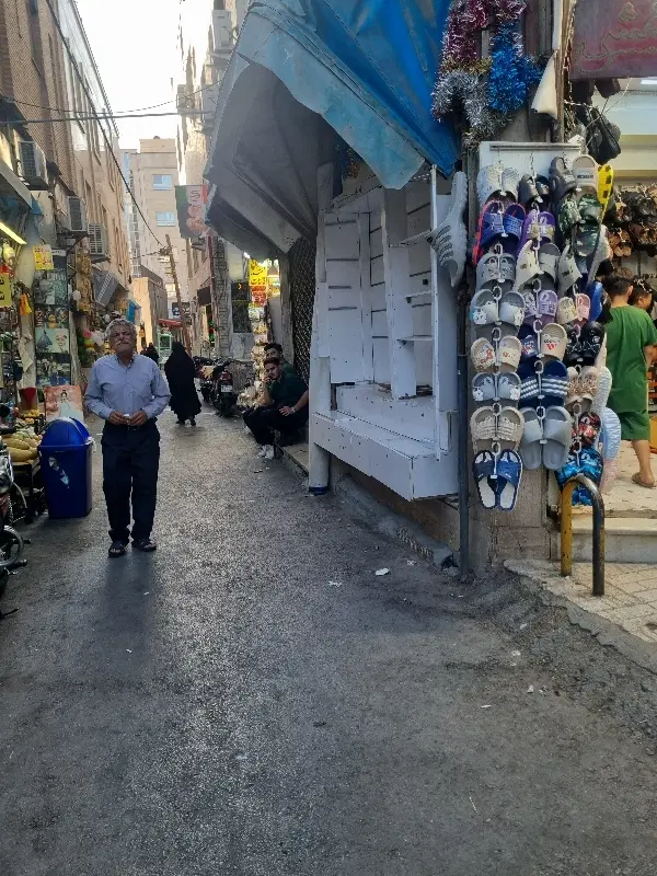 مغازه، پایه دم حرم خیابون طبرسی