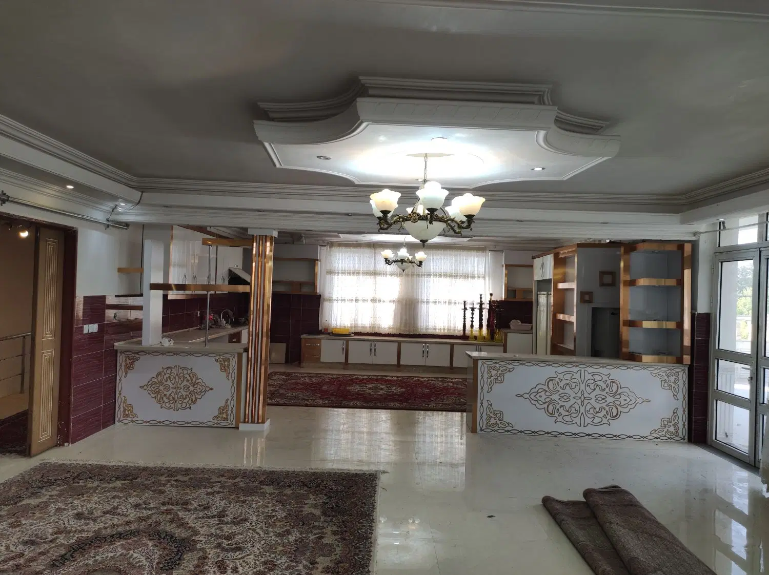 فروش ویلا و باغچه در جاده سرو