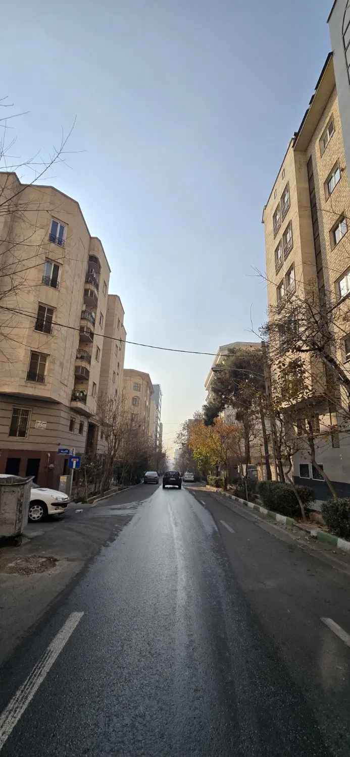 ۳۲۰متر اپارتمان ویلایی ۱۷۰ م قدرالسهم حیاط اختصاصی