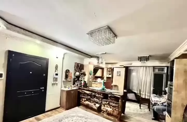 ۱۳۰ متر ۳ خواب خیابان توکل