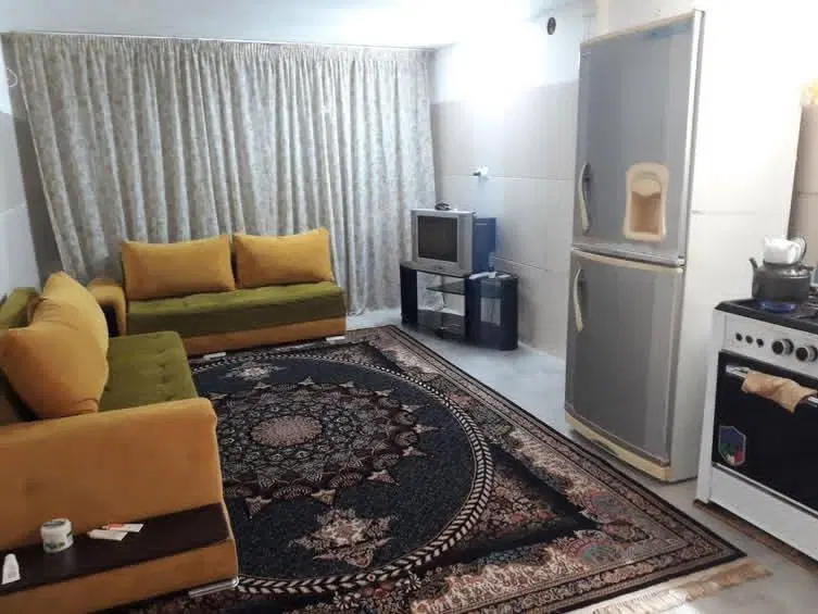 واحد زیر همکف ۴۰ متری درب مستقل گوهردشت اوقافی