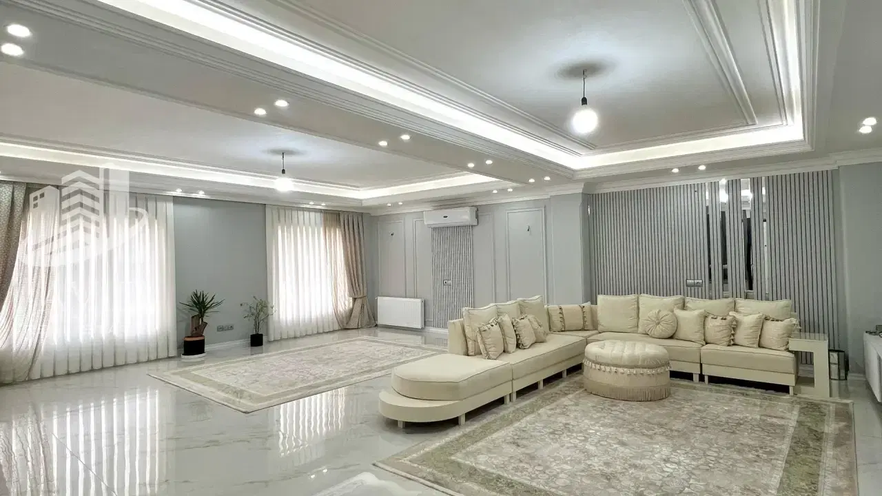 120متر فول امکانات خوش نقشه