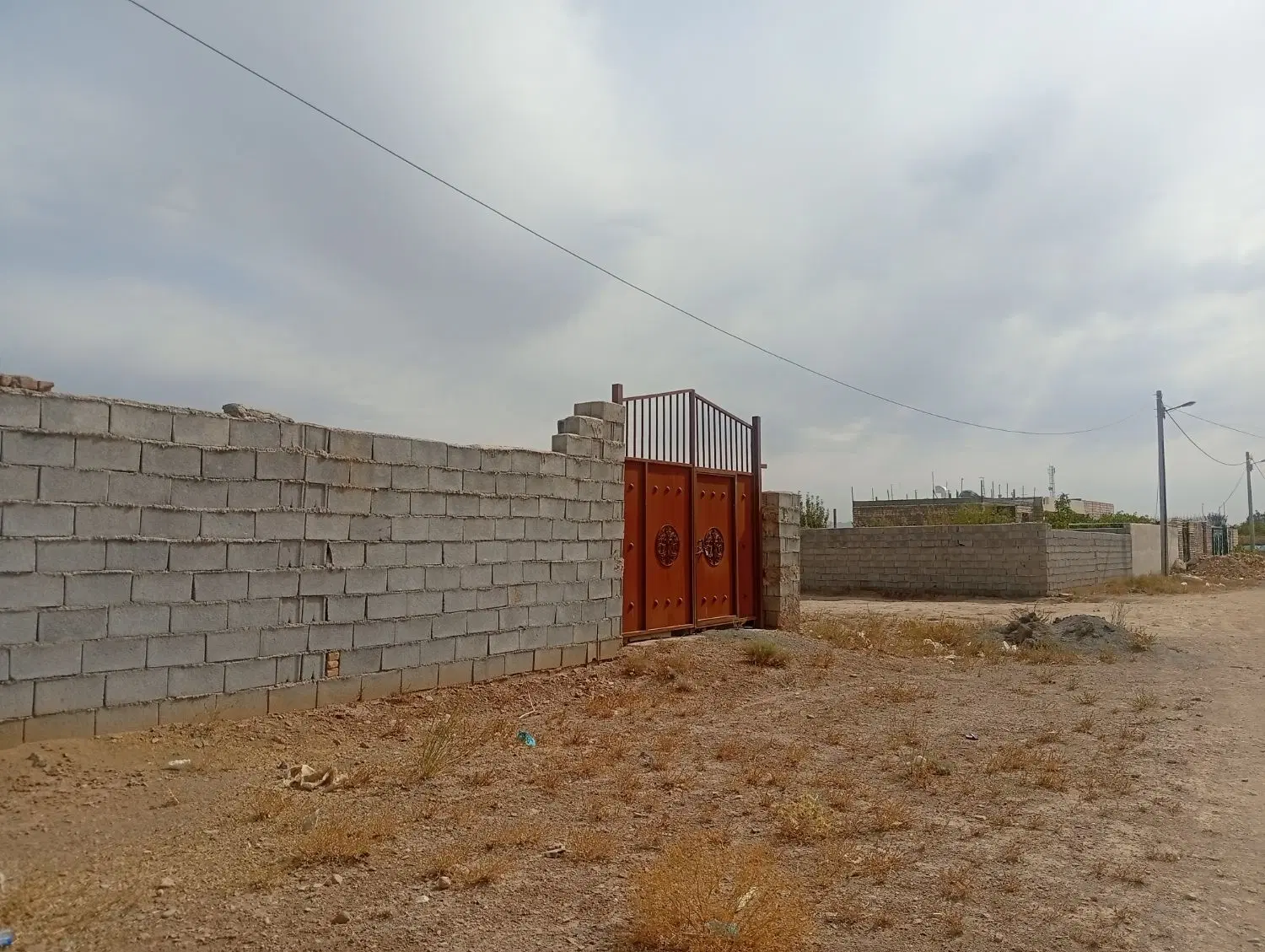 زمین طرح هادی کفسان