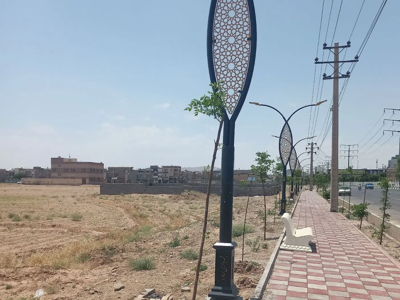 زمین نزدیک میدان انار ساوه بر خیابان سیدجمال