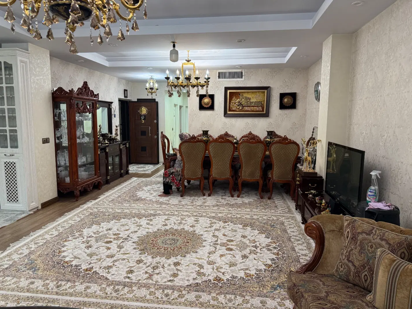 شهرک صدف، ۱۲۳متر، سه خواب، سه تا تکواحدی