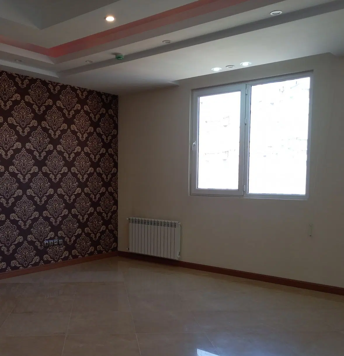 خیابان ورزی بالا ۳ خوابه - ۲ پارکینگ