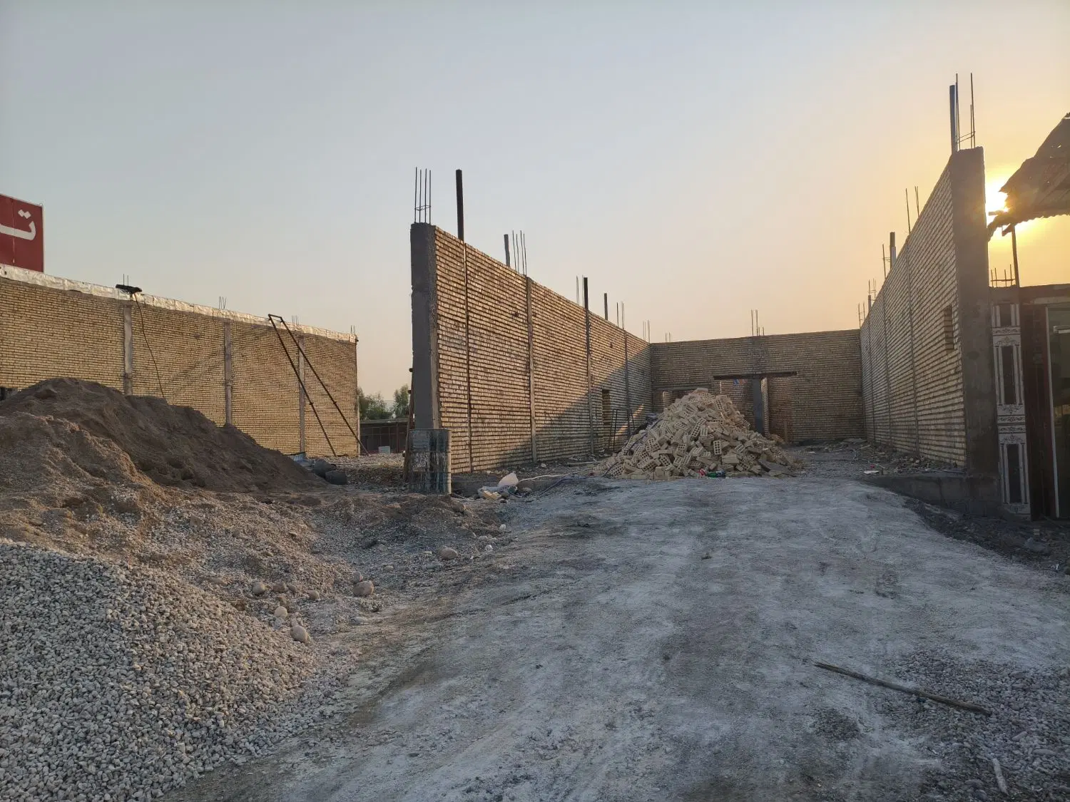 فروش رستوران نیم ساخت
