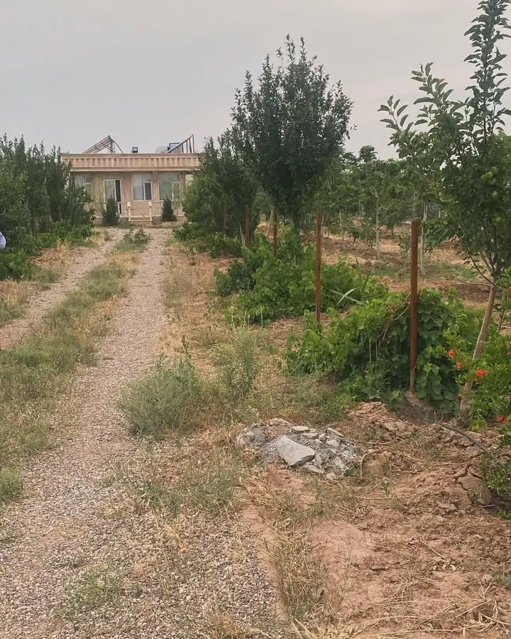 فروش باغچه چهاردیواری شده