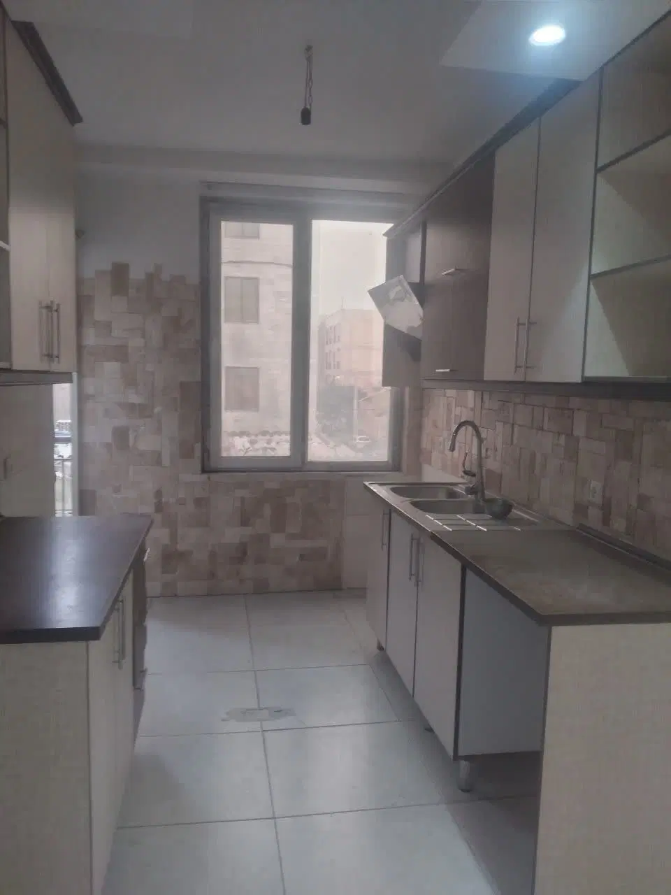 اندیشه ۵۸ متر۲خوابه بانضمام۵۴متر زیر زمین