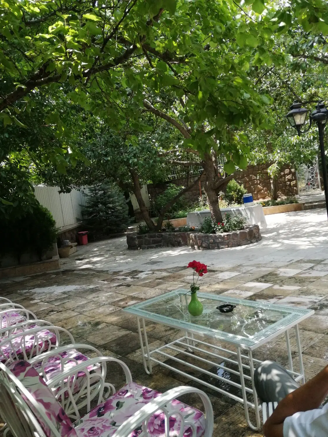 1000مترباغ ویلای مبله درمیگون نو