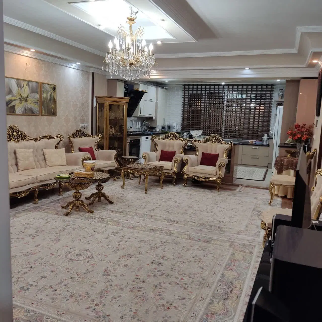 آپارتمان ۹۳ متر،تک واحدی