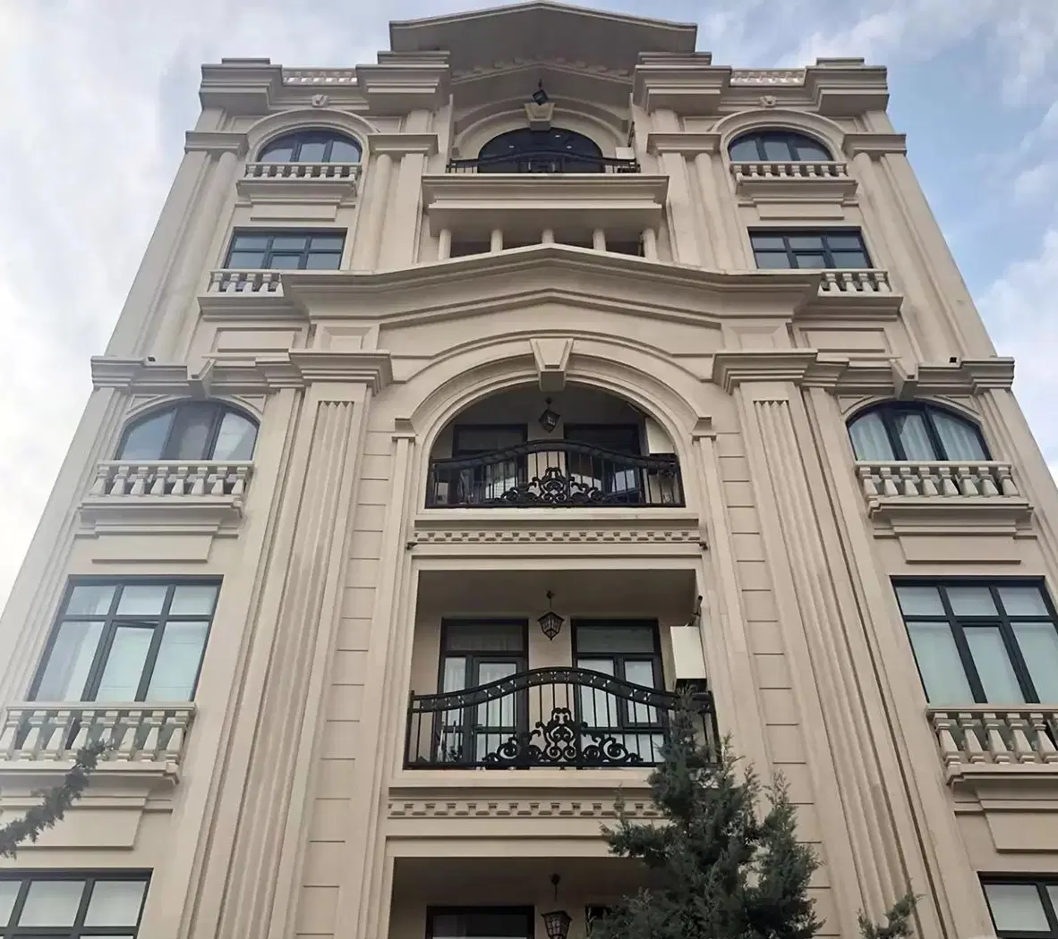 اپارتمان ۱۲۰ متری