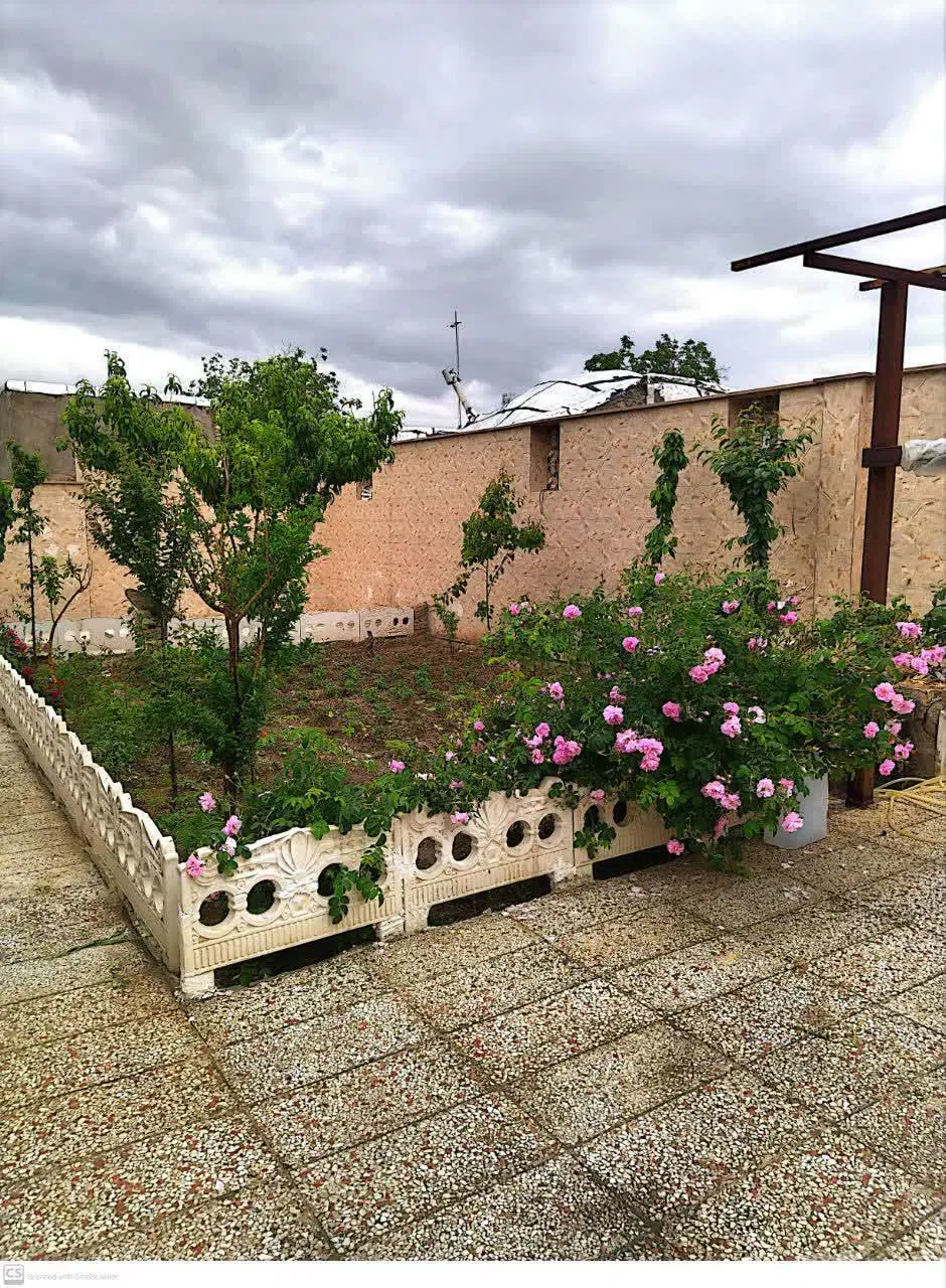 خانه ویلایی وباغچه درروستای نجم اباد