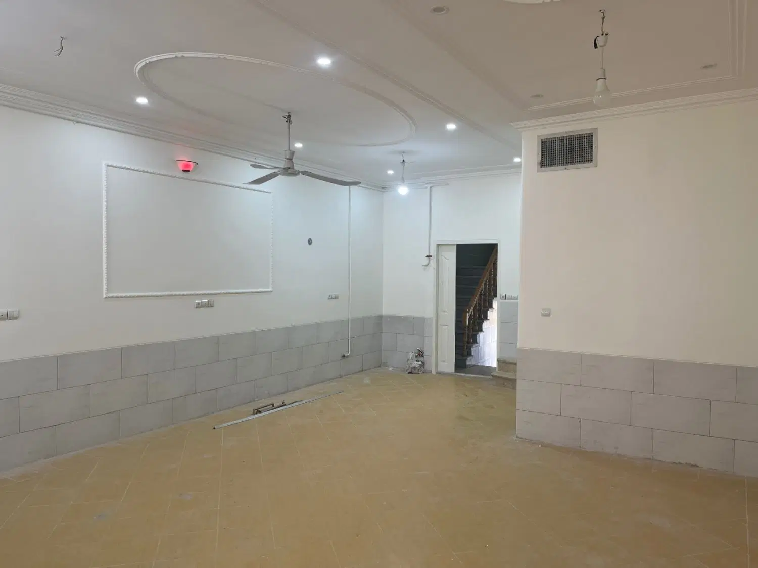 منزل سه طبقه بلوار شهید دشتی