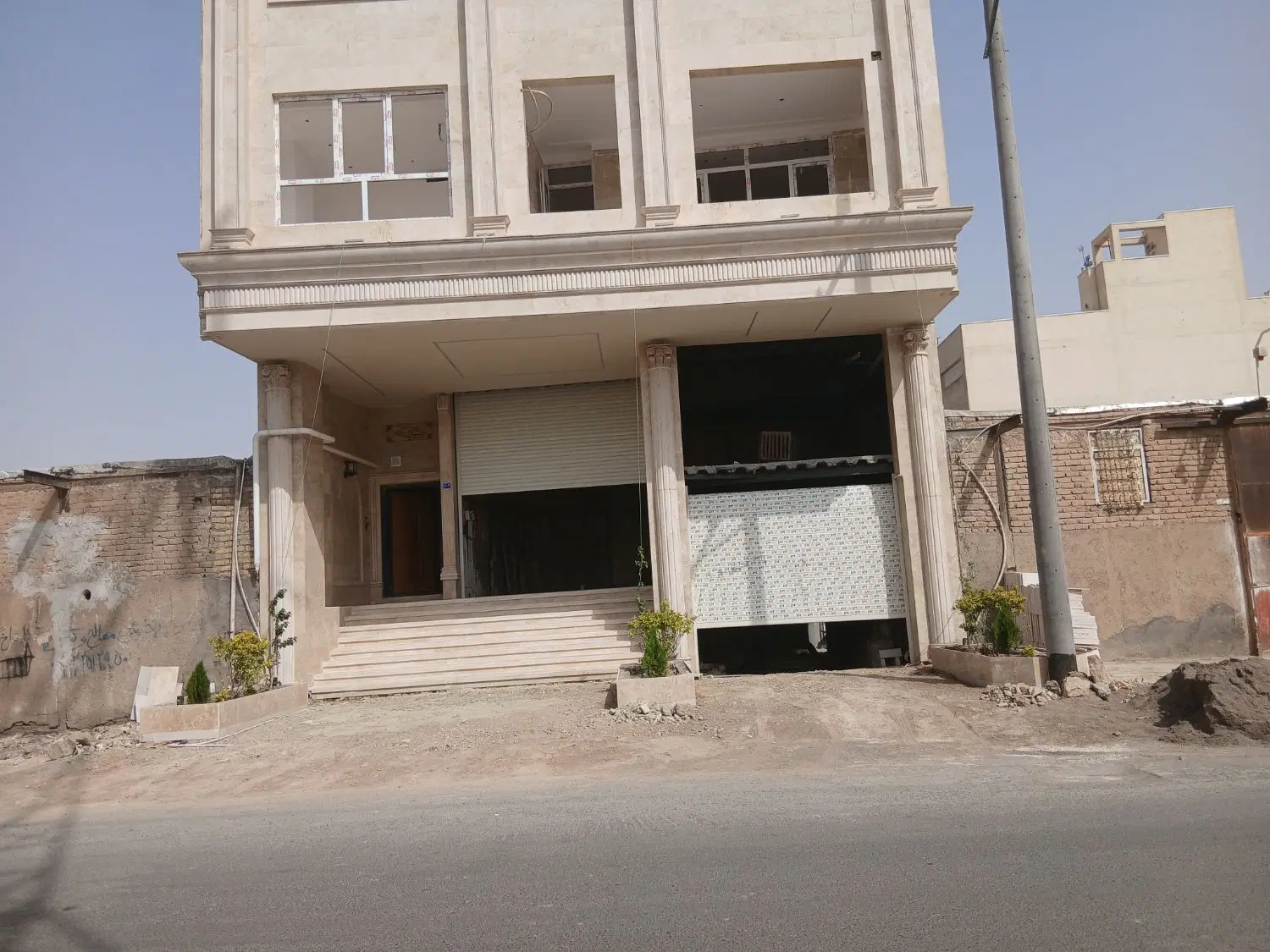 مغازه ۵۰ متری اول صفاشهر