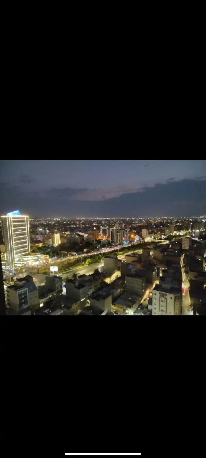 رهن خانه انقلاب