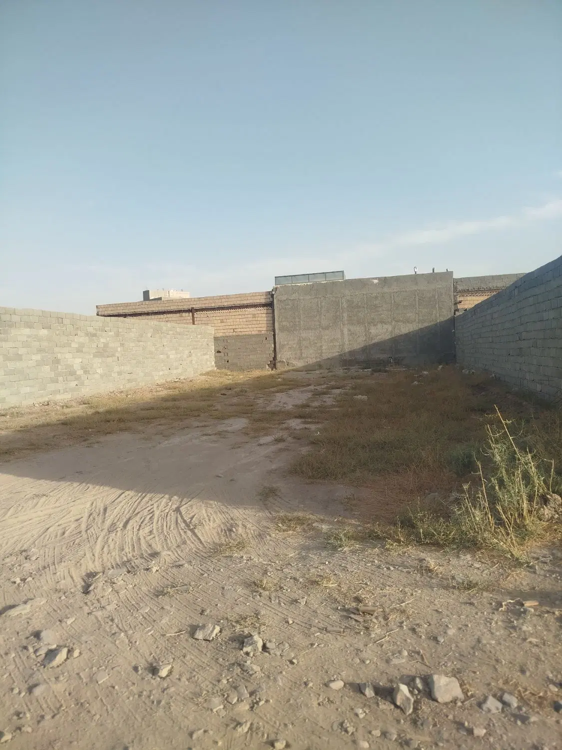 زمین باغ با غچه