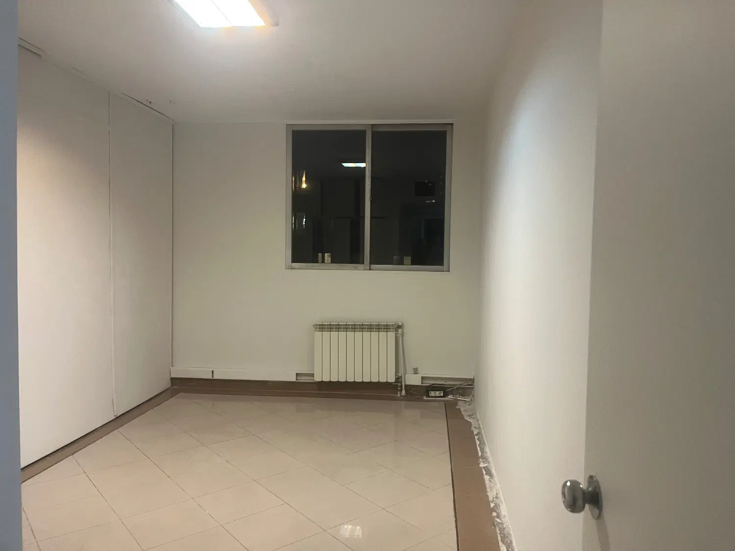 جردن سند اداری با ۲ پارکینگ