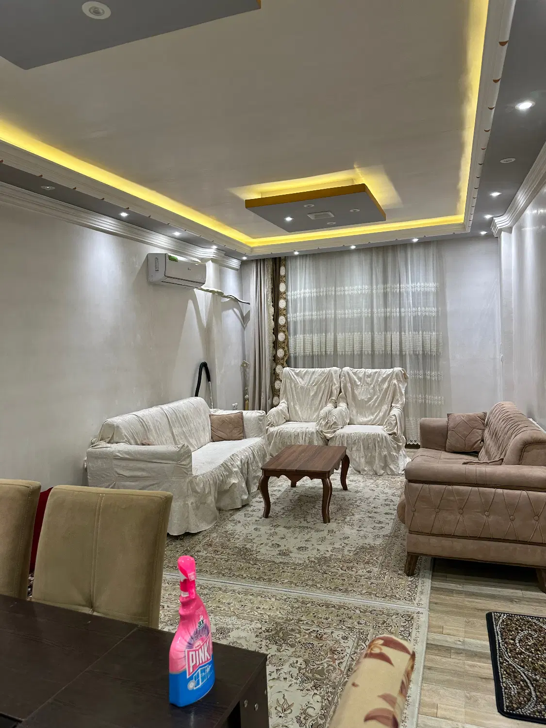 سوئیت دربست برخیابان
