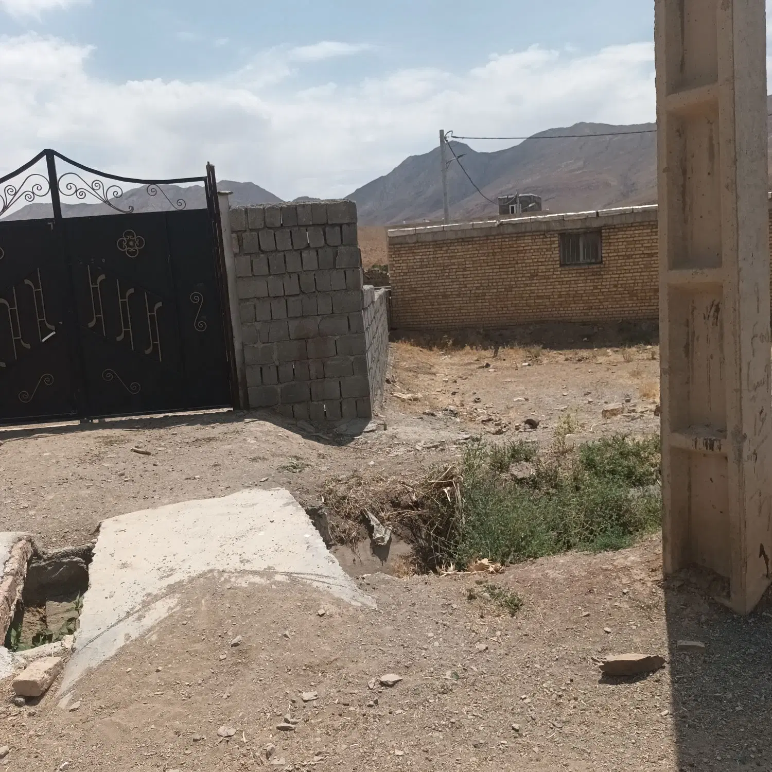 زمین فروشی حدود ۸۴۰ متر