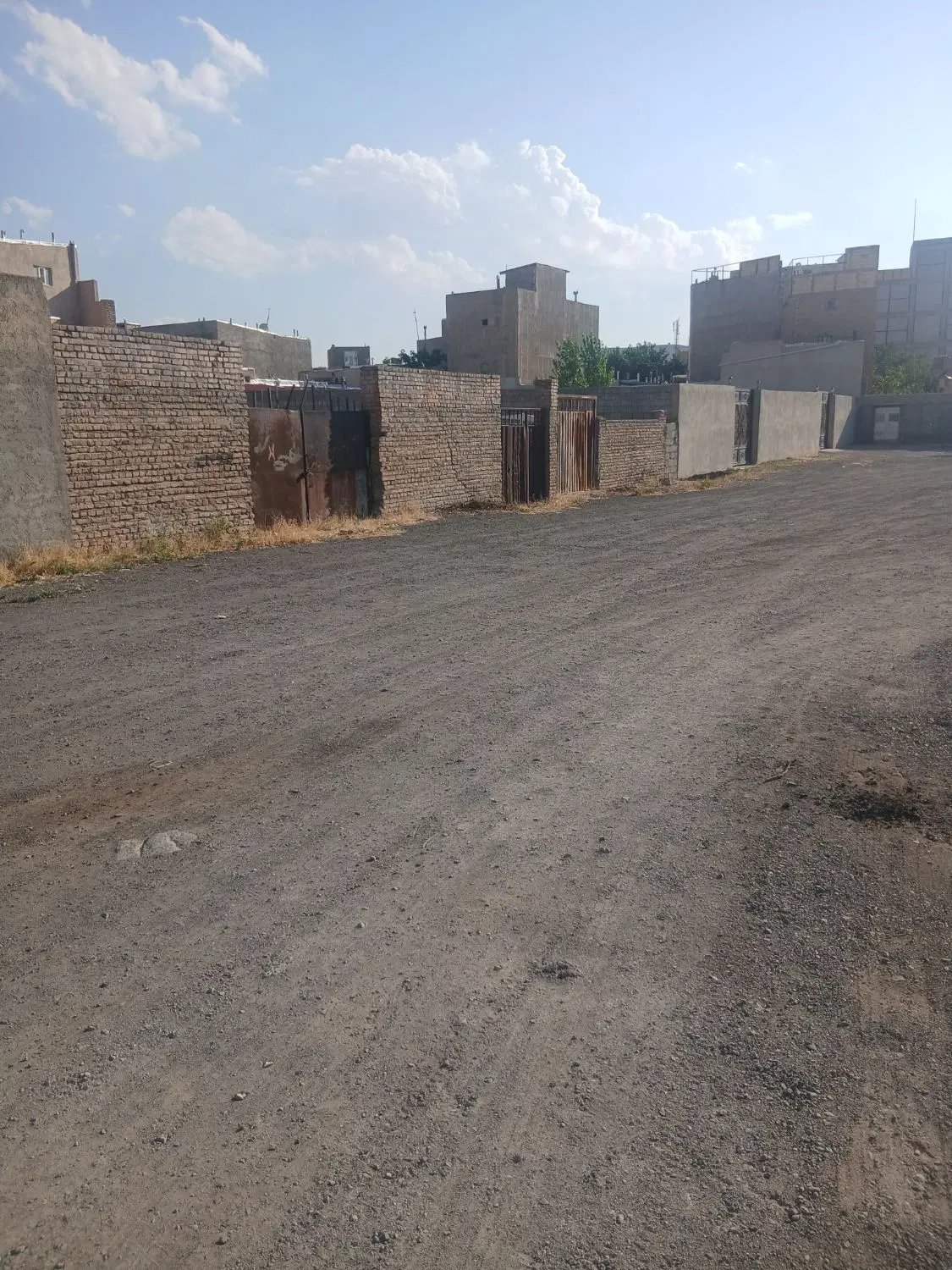 زمین بر اتوبان کسایی انباری