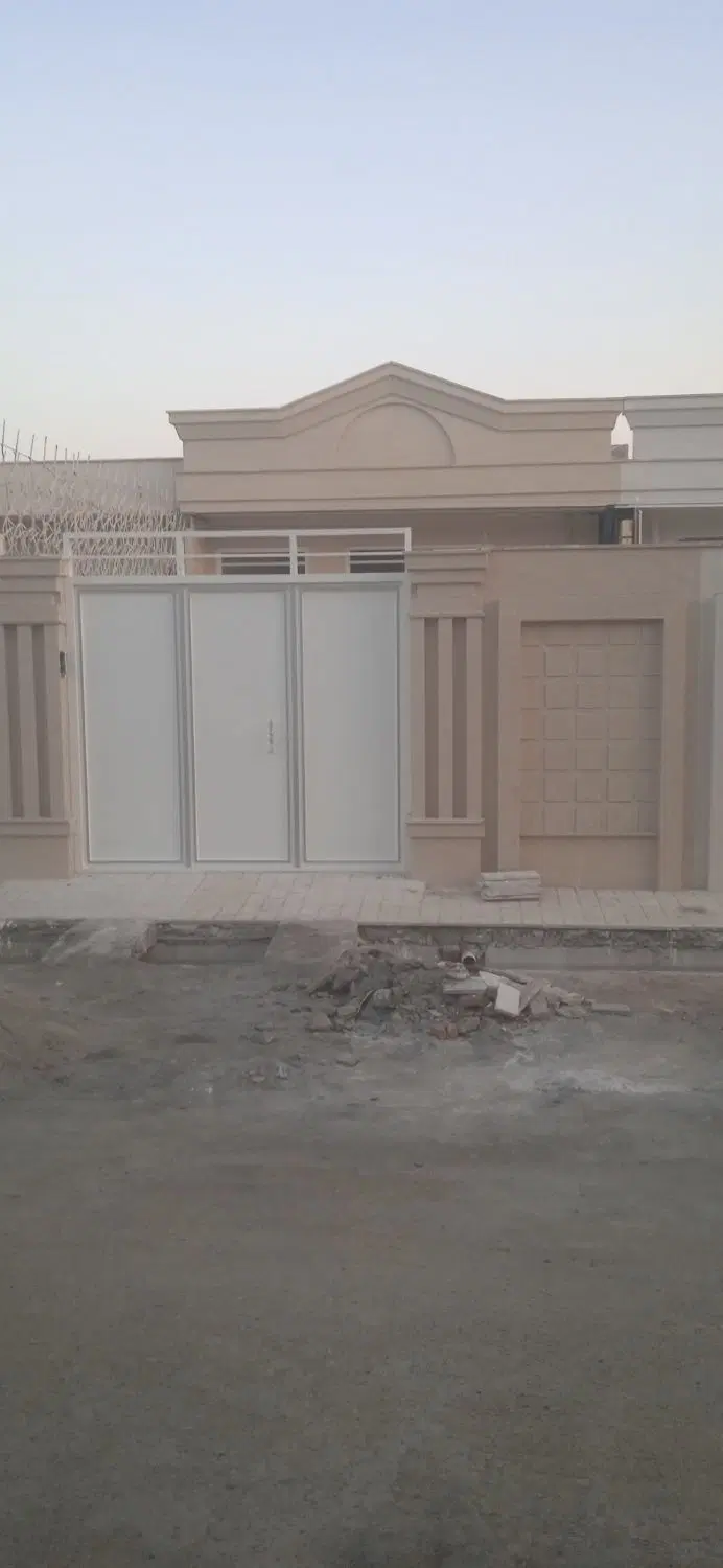 ساختمان ۱۰۰متری