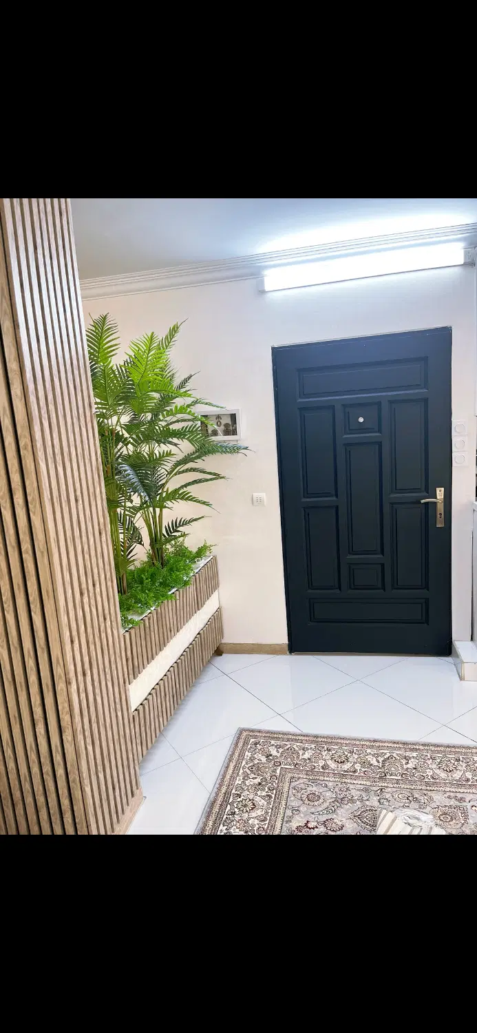 اپارتمان۱۰۲مترتکواحدی باپارکینگ وانباری واسانسور