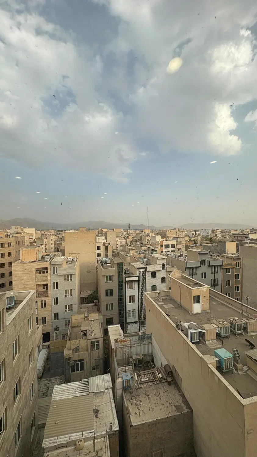 کلنگی ۱۰۰ متری با جواز