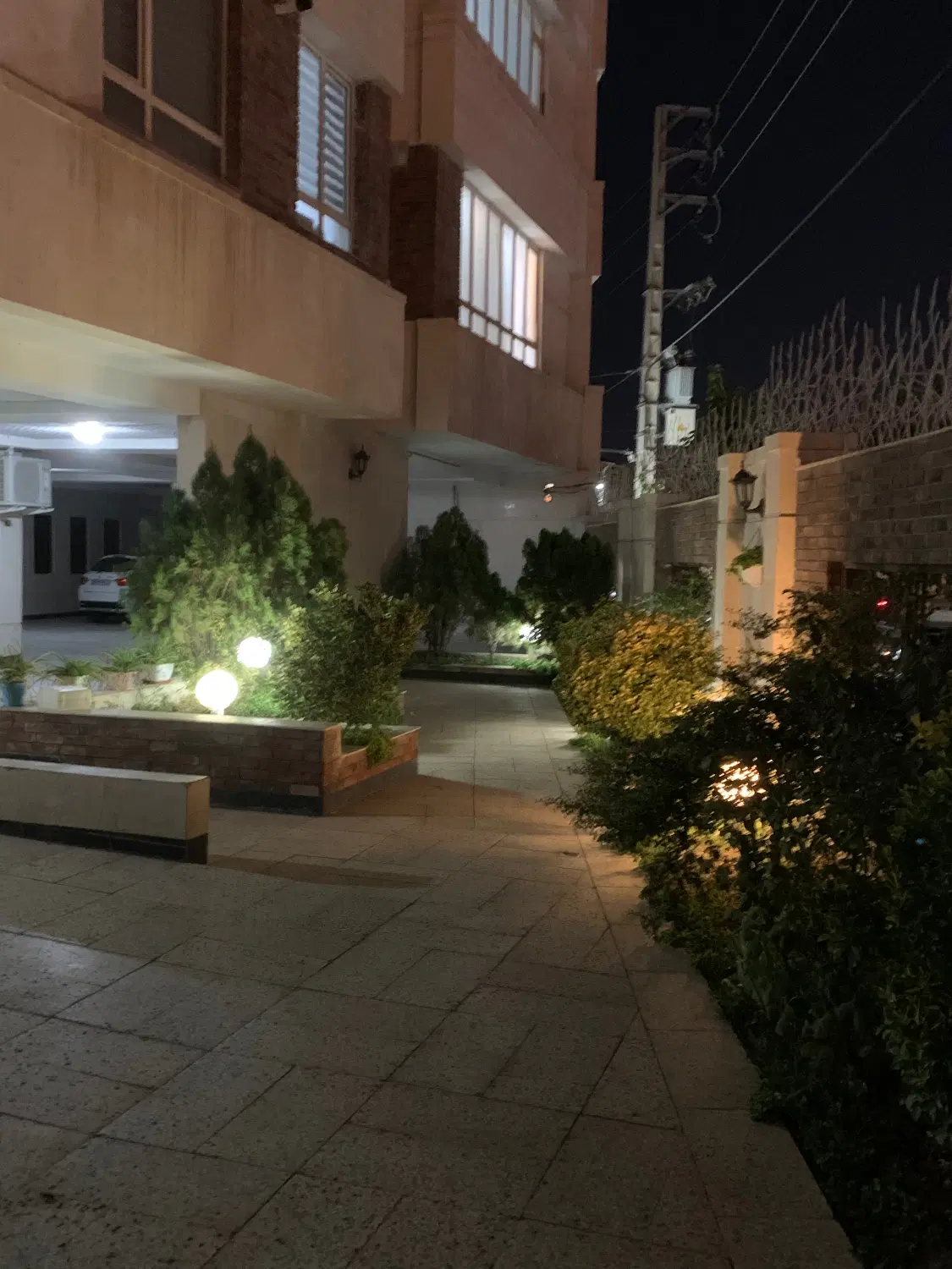 106 متر نبش نقویه ۸ سند اماده