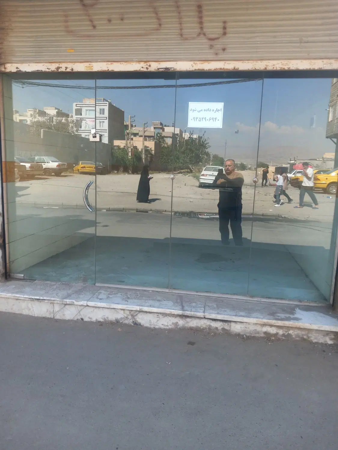 مغازه۴۰‌متر‌اب‌برق‌گاز‌سرویس‌دستشوی