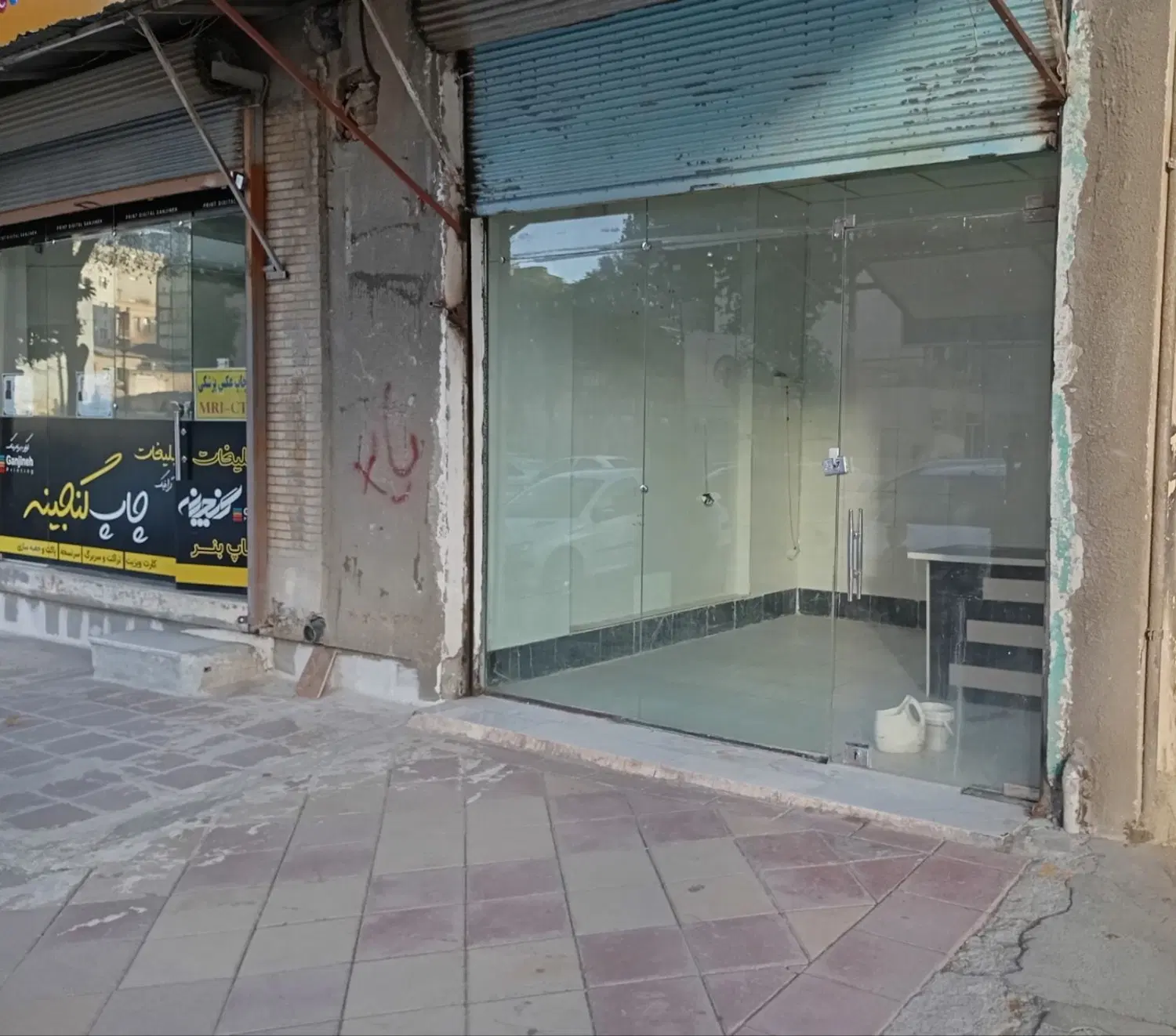 مغازه پارکینگ شهرداری روبروی اداره کل مالیات