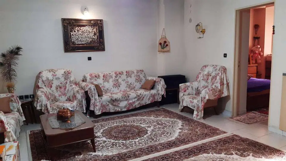 آپارتمان تک واحدی با پارکینگ