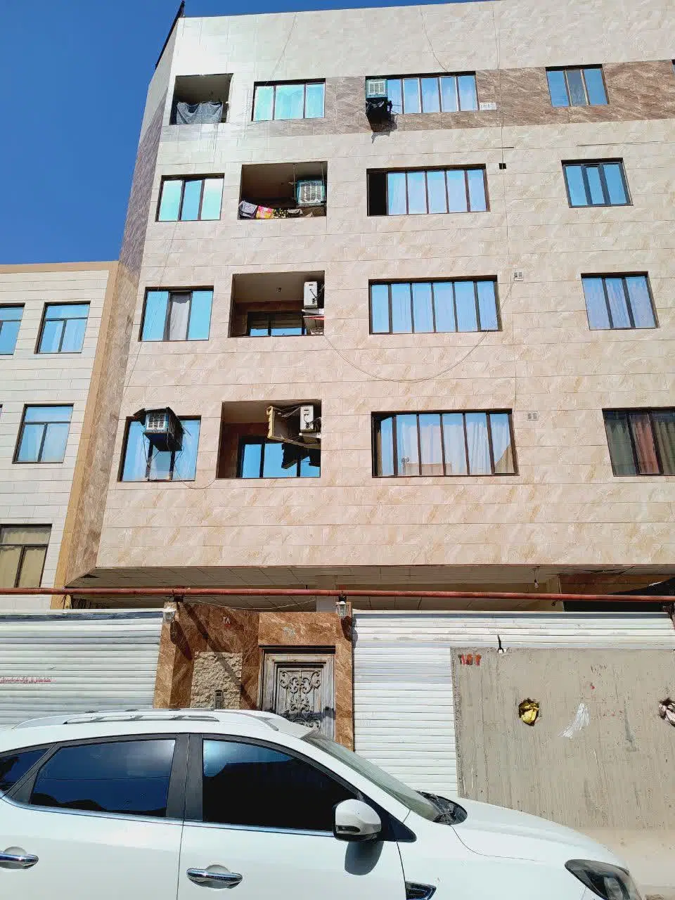 110متری نوساز طبقه اول فول امکانات