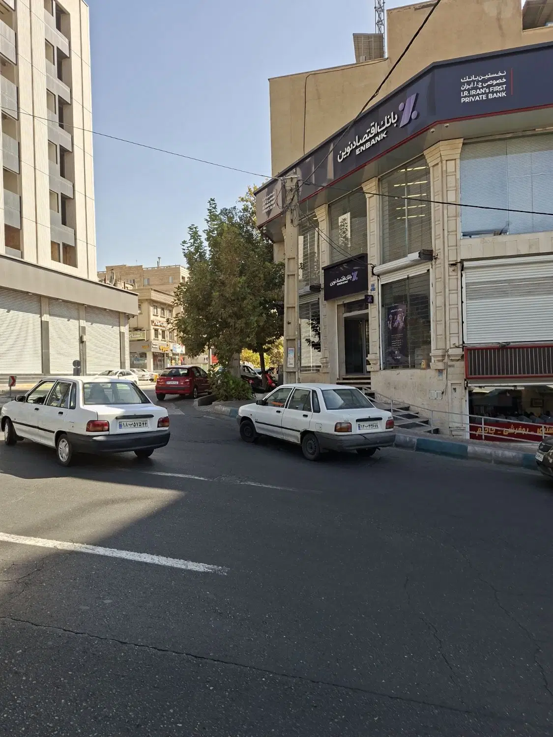 ۲۰۰متر مربع کلنگی