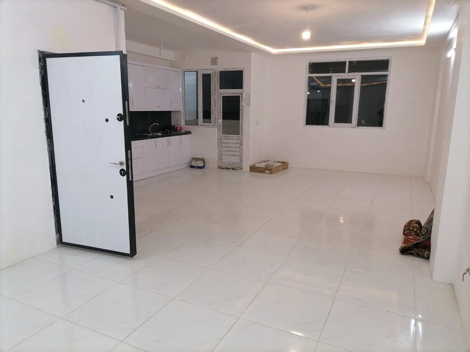 منزل ۱۰۰ متری دوخواب اجاره ای پارکینگ باغون اباد