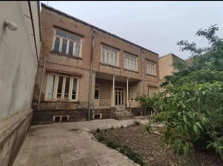 ملک ۵۰۰متری جنوبی  قابل سکونت  بنفشه ۳