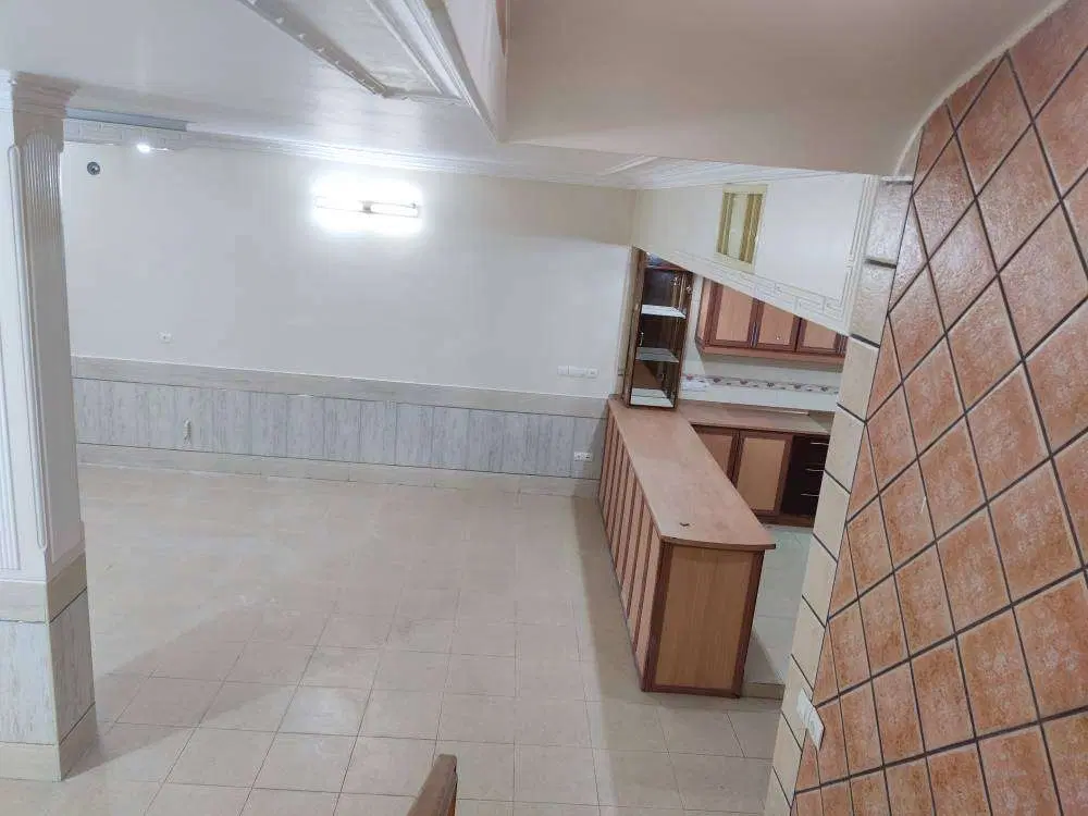 منزلدربست  2 طبقه خوراسگان خ شریعتی