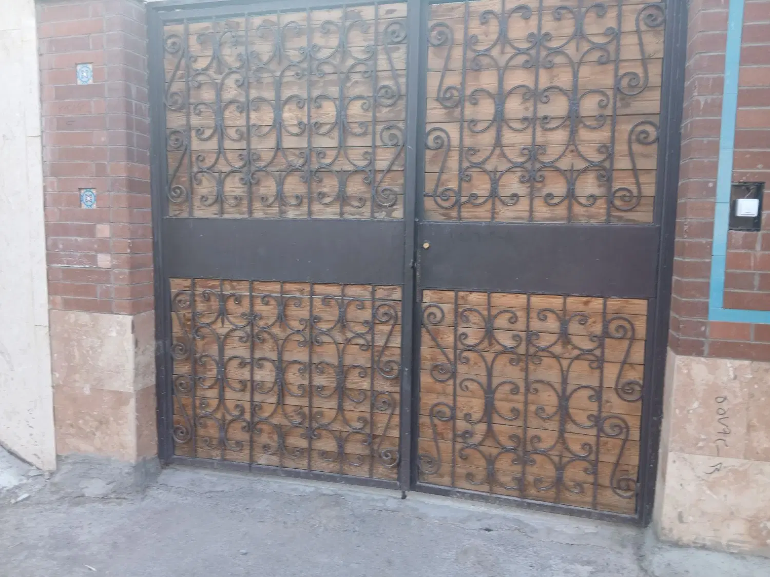 خانه ویلایی خیابان آسمان کوچه ۱۱