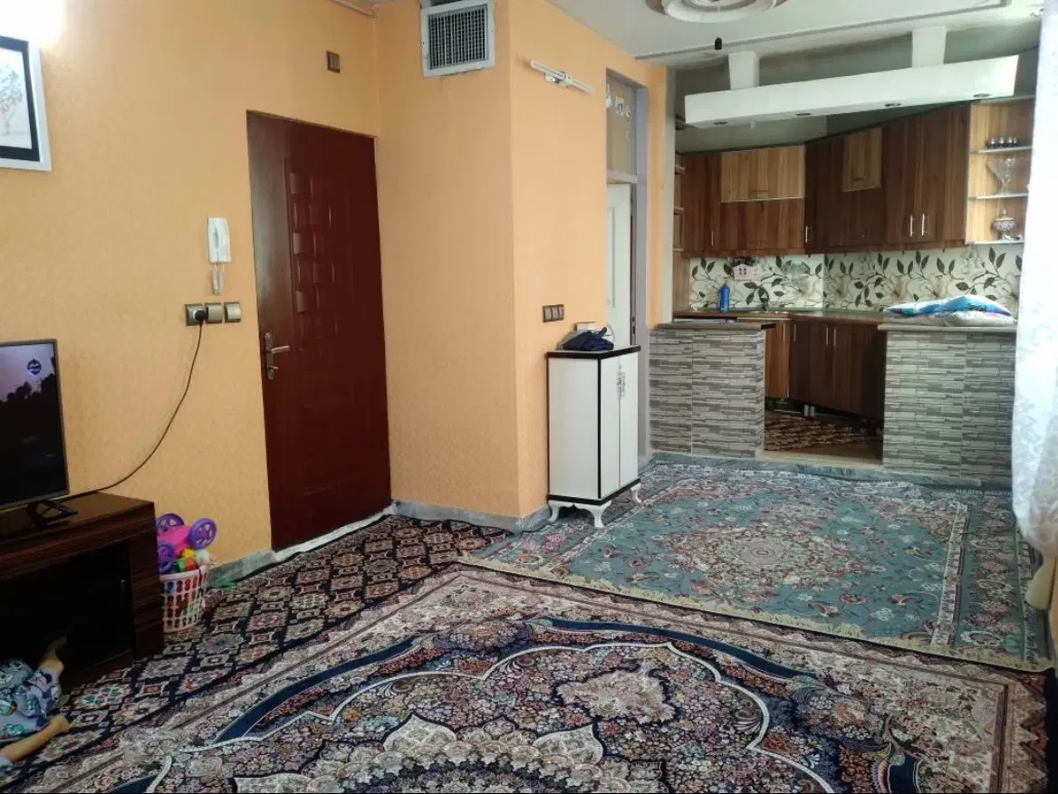 واحد تک واحدی۴۰ متری در پیروزی