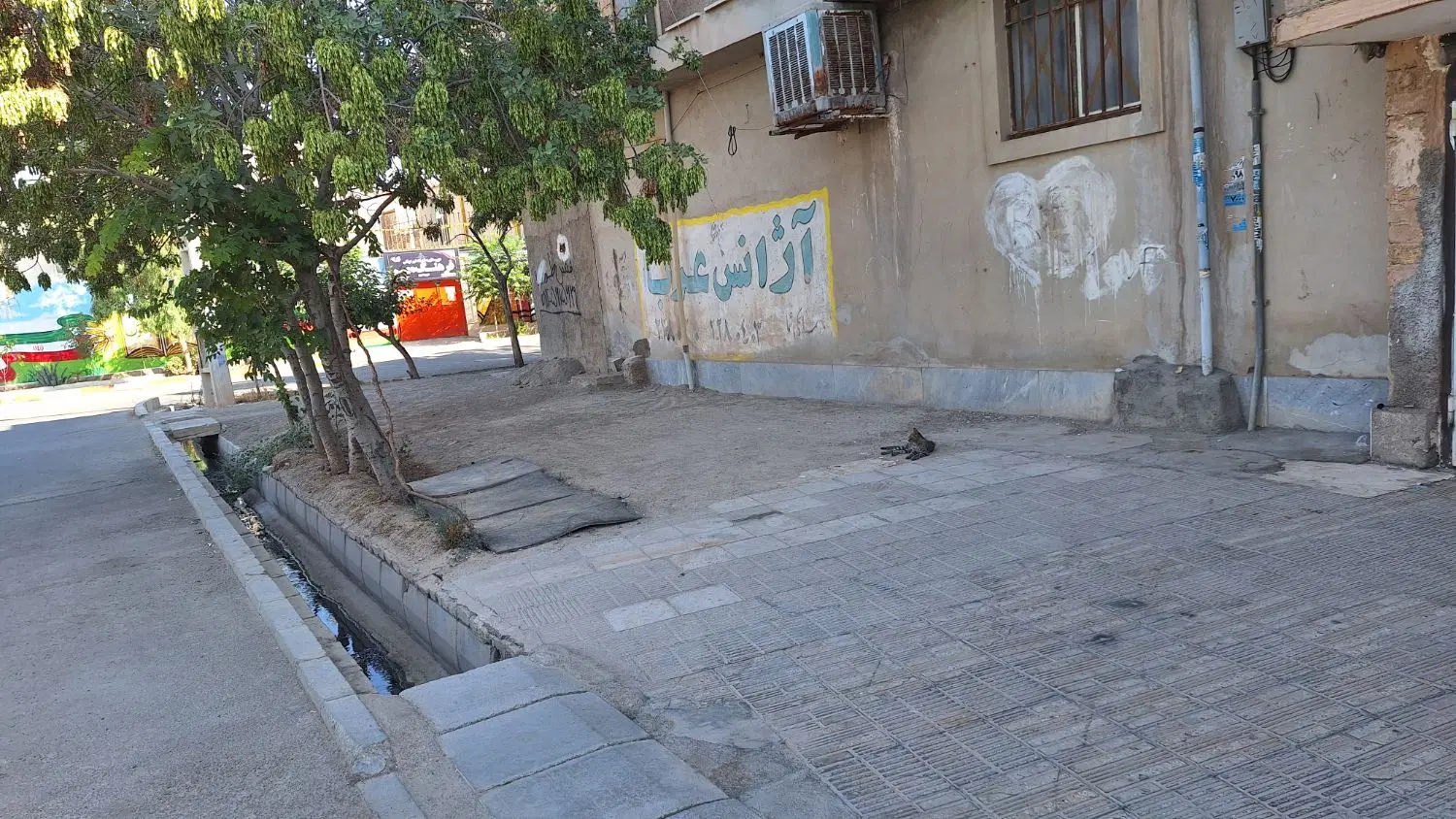 ۱۸۲ متر زمین فروشی در ورامین