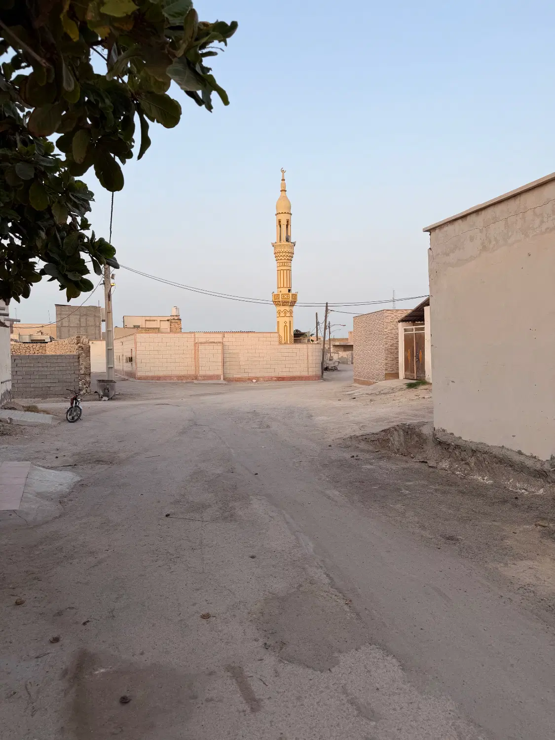 زمین محله مینابی