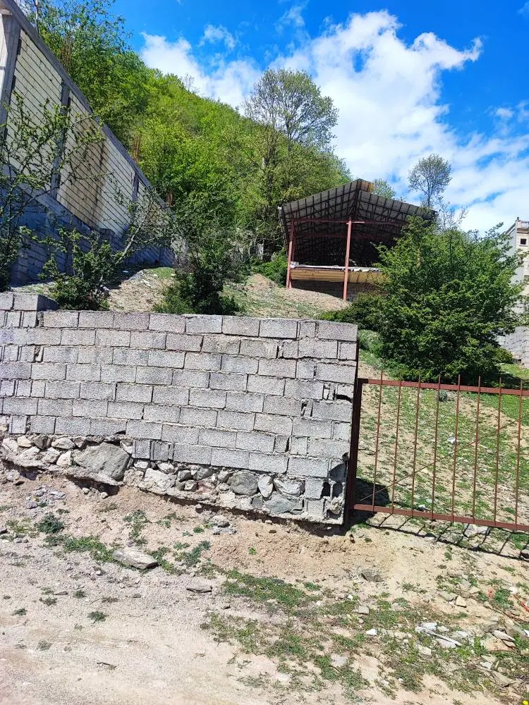 ساختمان نیمه ساخته در طویر