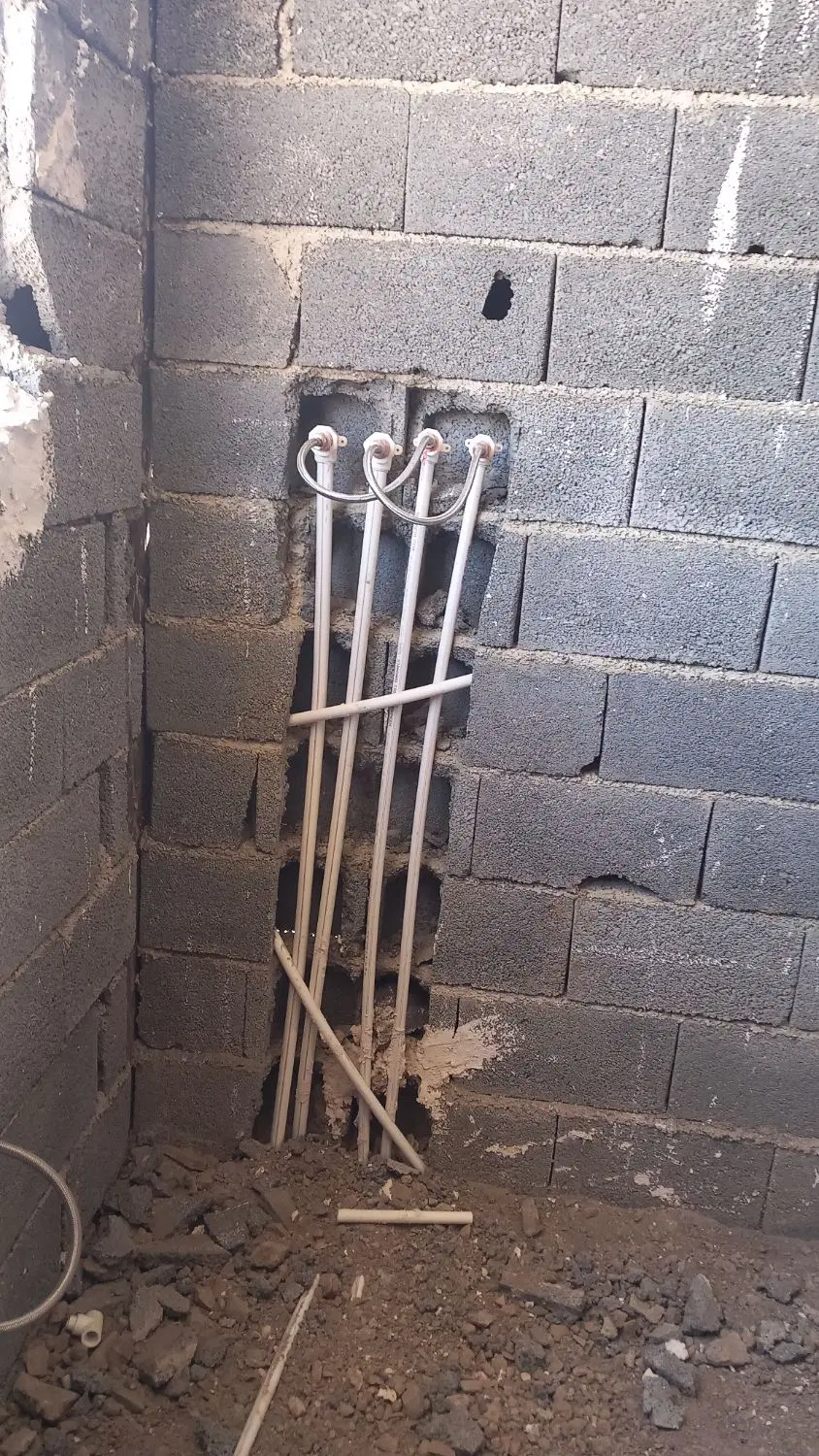 خانه ۵۰ متری نیمه کاره نایسر