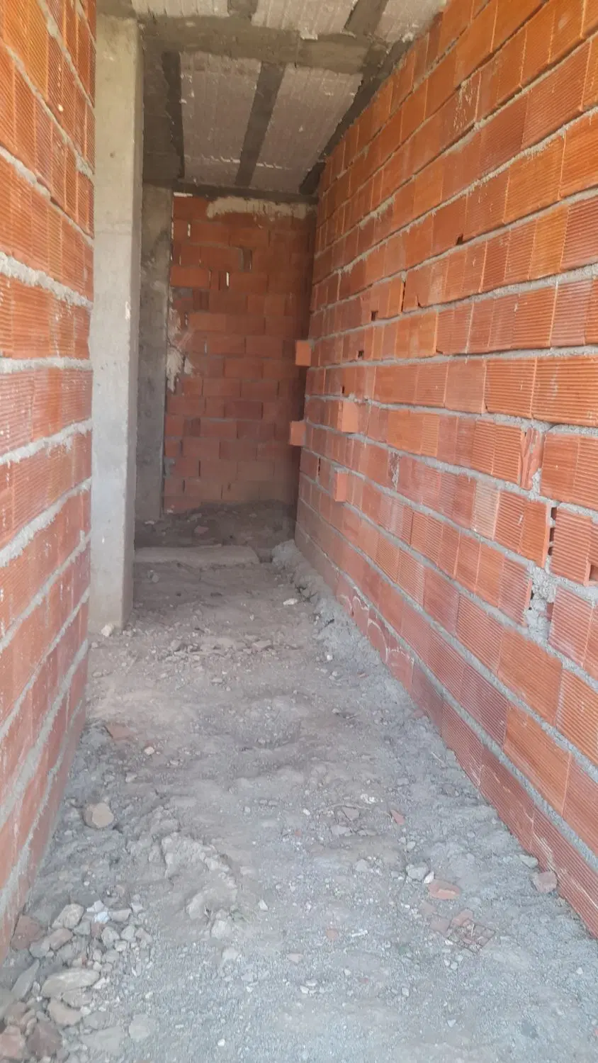 خانه بر روی خیابان