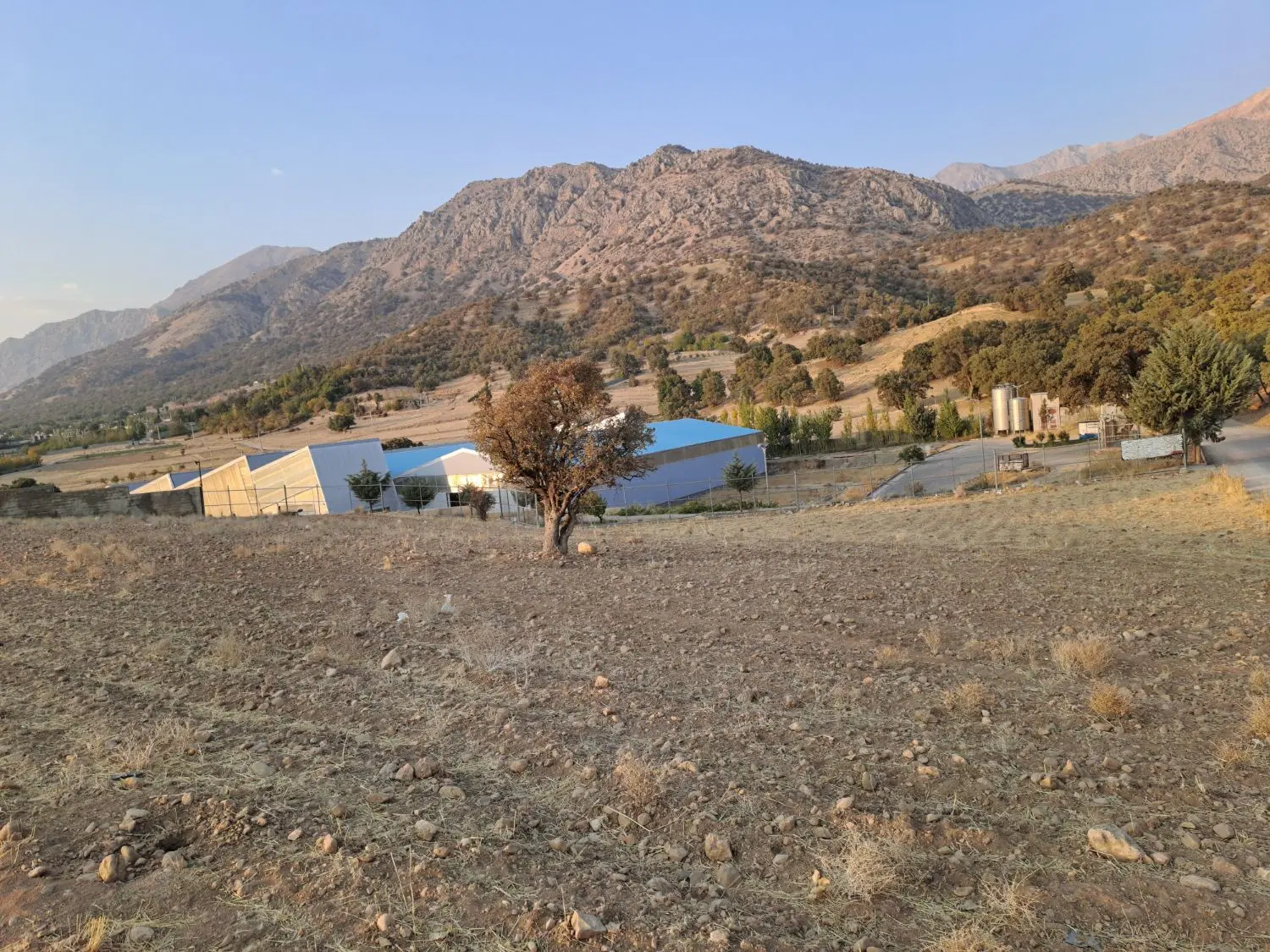 فروش زمین گنجه ای کهنه