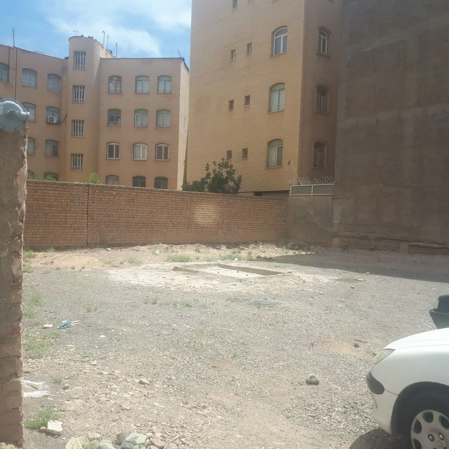 ۱۴۰ متر زمین ۷۵ متری عماریاسر پشت بر