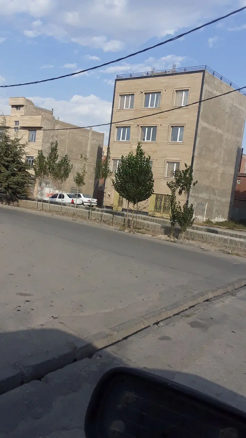 زمین برخیابان ۱۷۰متر