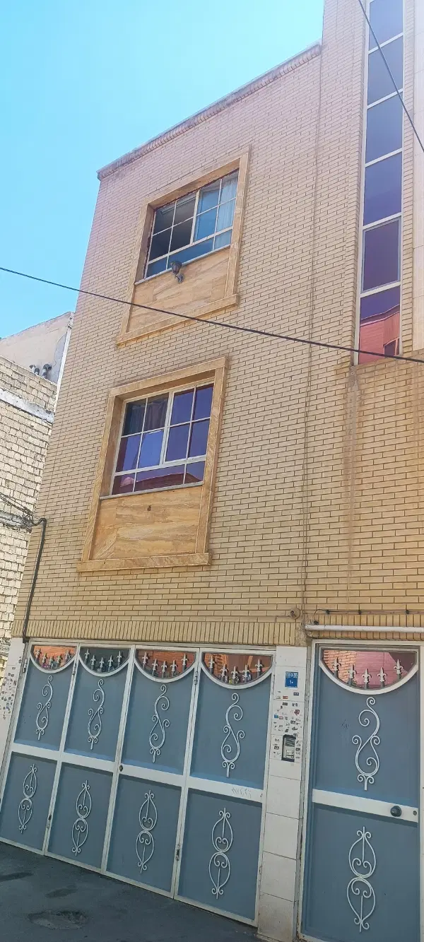 ۱۰۰ متر  ۲ خواب  خانه اصفهان خیابان ملت